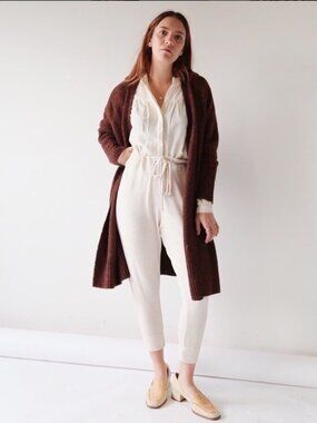 Hackwith Design House Comfy Tapered Joggers in Cream